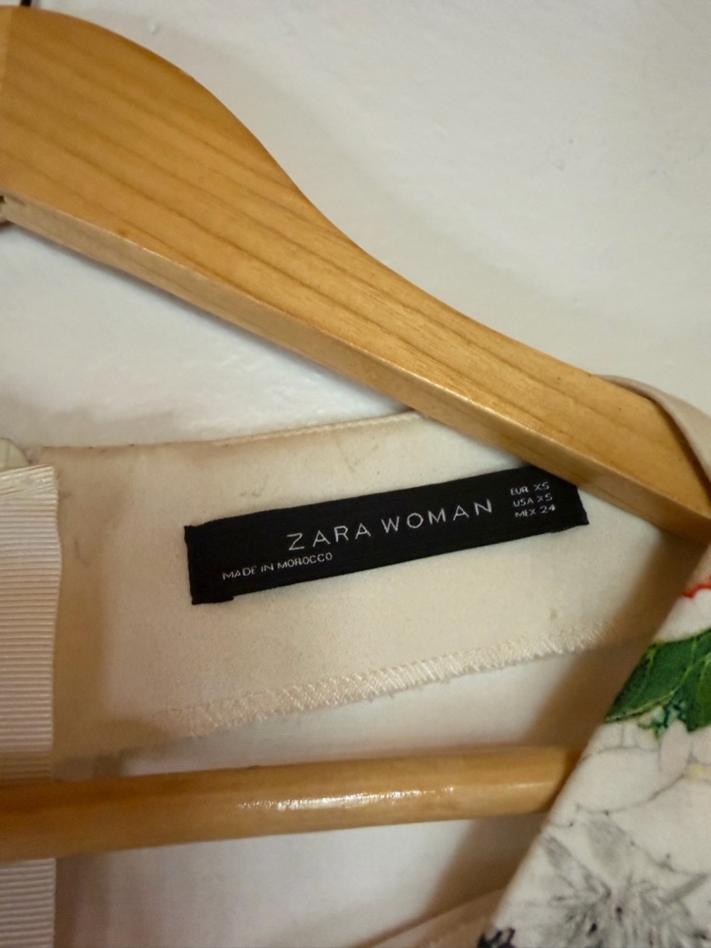 Zara Floral Print Cream Dress NWOT - Picture 4 of 5